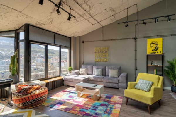 Panorama House 80